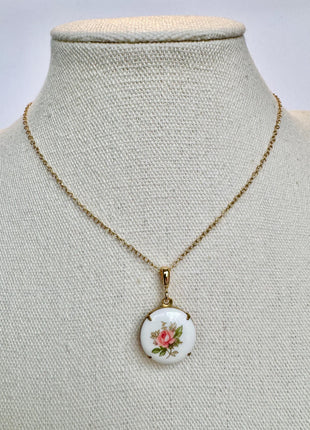 Vintage Rose Pendant Necklace | Delicate Chain