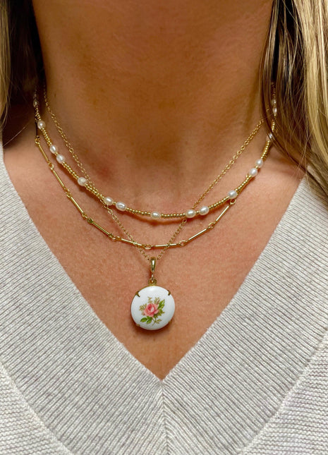 Vintage Rose Pendant Necklace | Delicate Chain