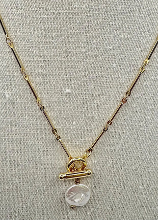 Front Toggle Pearl Necklace