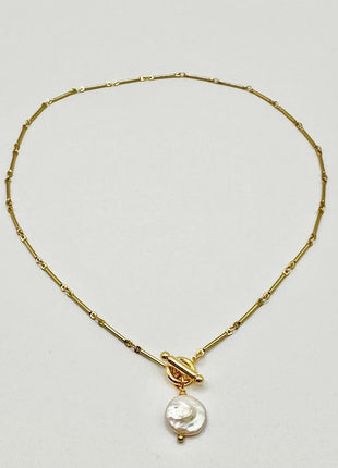 Front Toggle Pearl Necklace