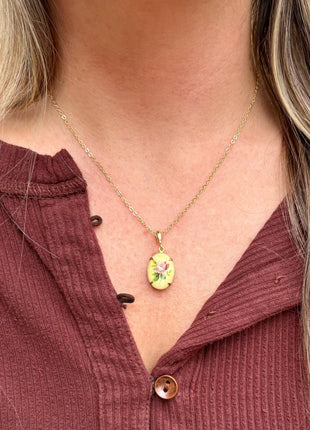 Pink Rose Vintage Pendant Necklace | Dainty Gold Necklace | Off White Rose Pendant