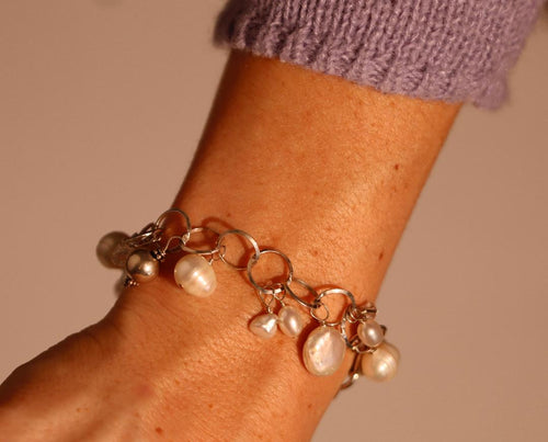 Poppy Pearl Bracelet